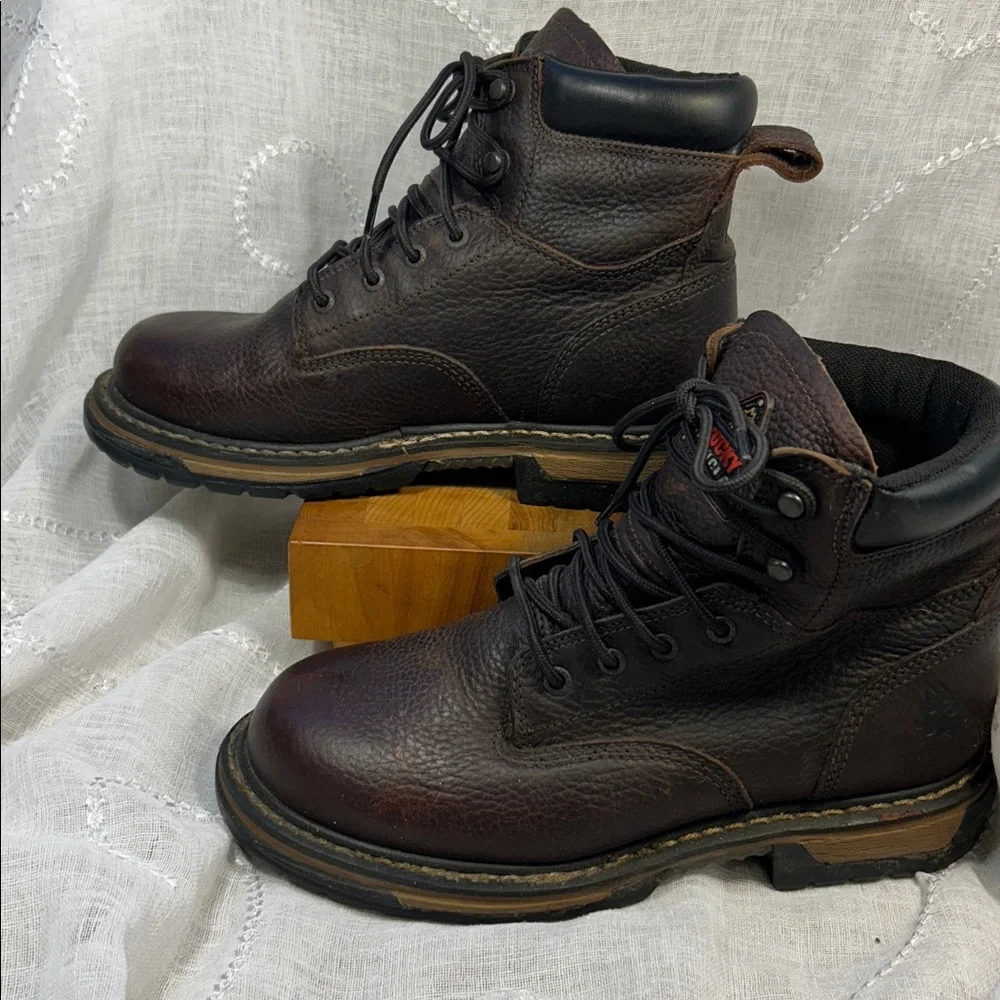 Rocky Ironclad leather waterproof lace up boots almost NEW